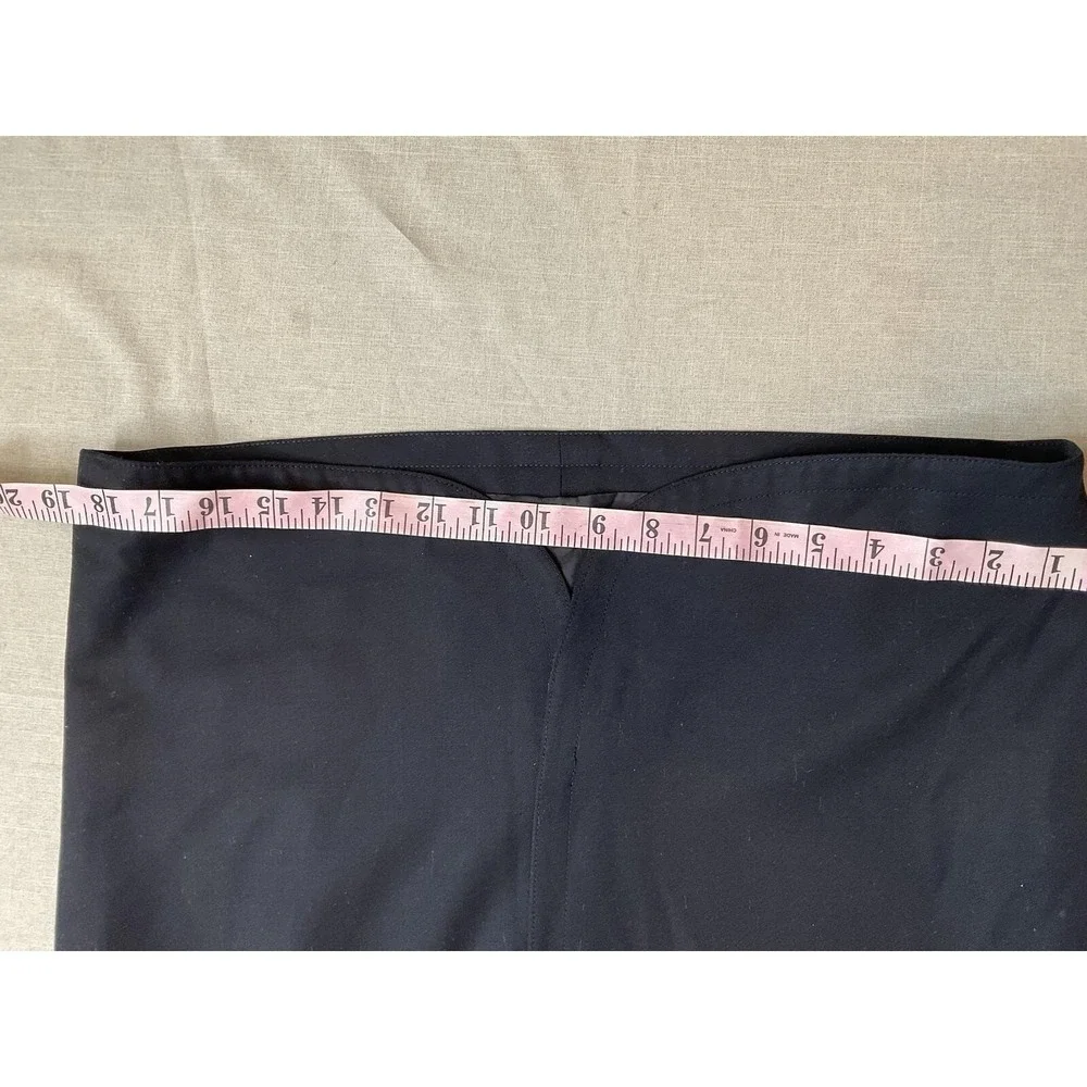 Escada Tulip Skirt Black Lightweight‎ Wool Vintage Made In Italy Size 40 Small